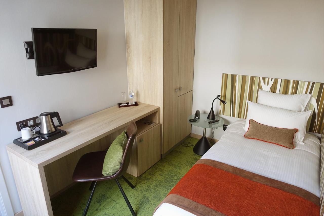Hotel Du Parc Ath Bagian luar foto