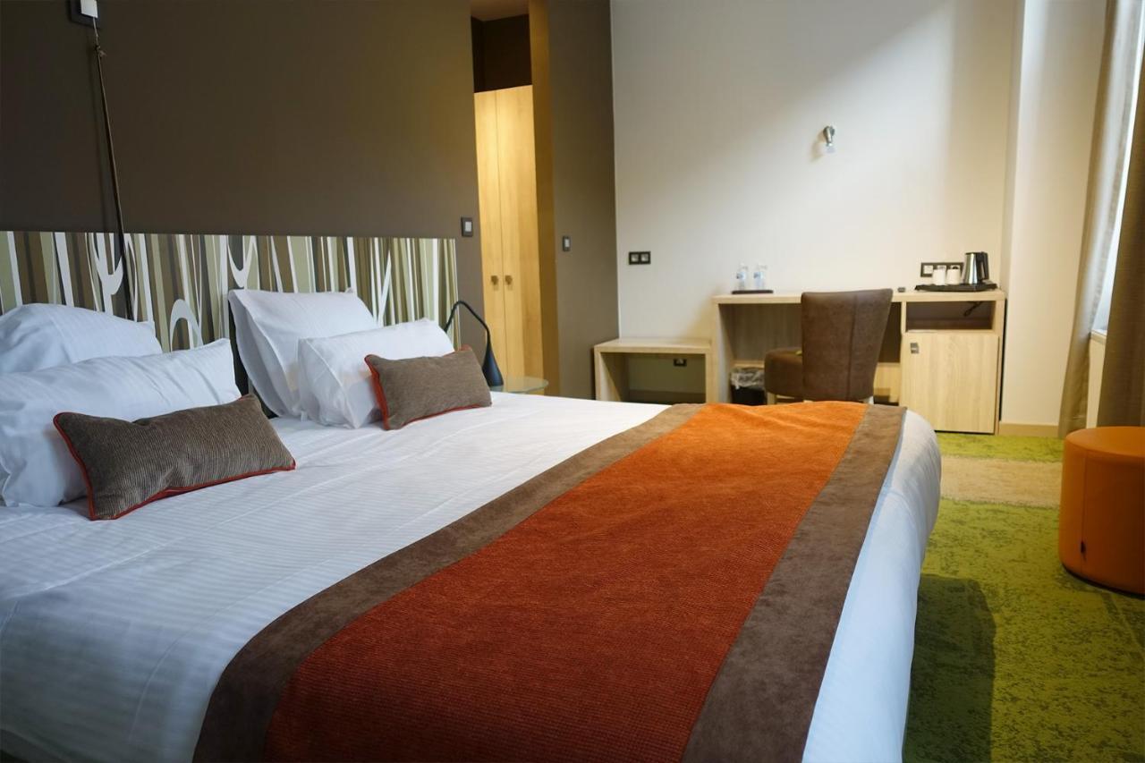 Hotel Du Parc Ath Bagian luar foto