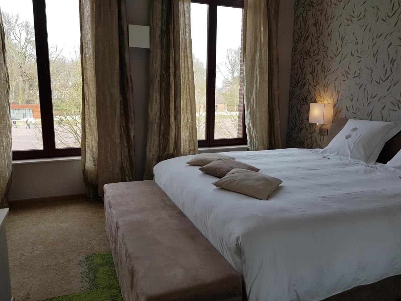 Hotel Du Parc Ath Bagian luar foto