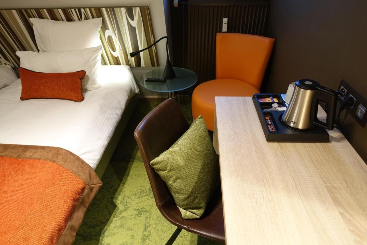 Hotel Du Parc Ath Bagian luar foto